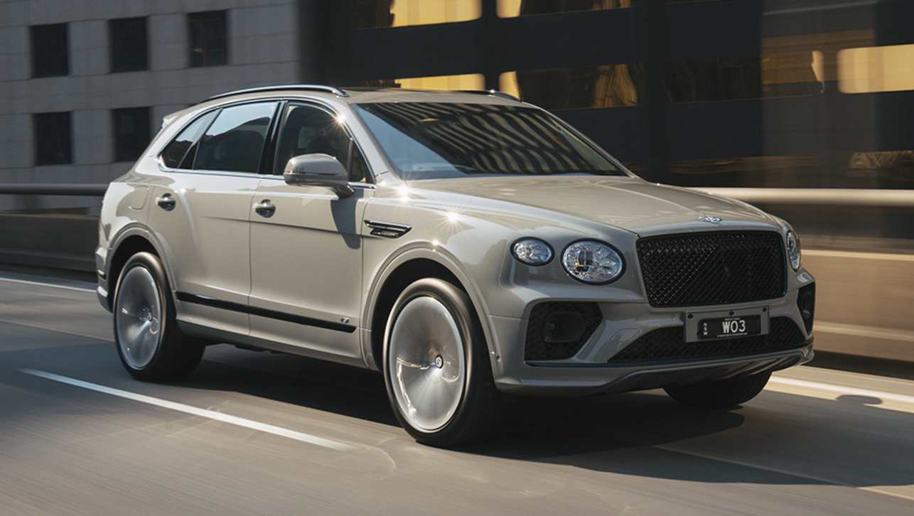 Powering the 2021 Bentley Bentayga V8 is a 4.0-litre twin-turbo V8 outputting 404kW/770Nm.